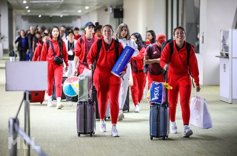 Philippines women’s national team arriving at an airport